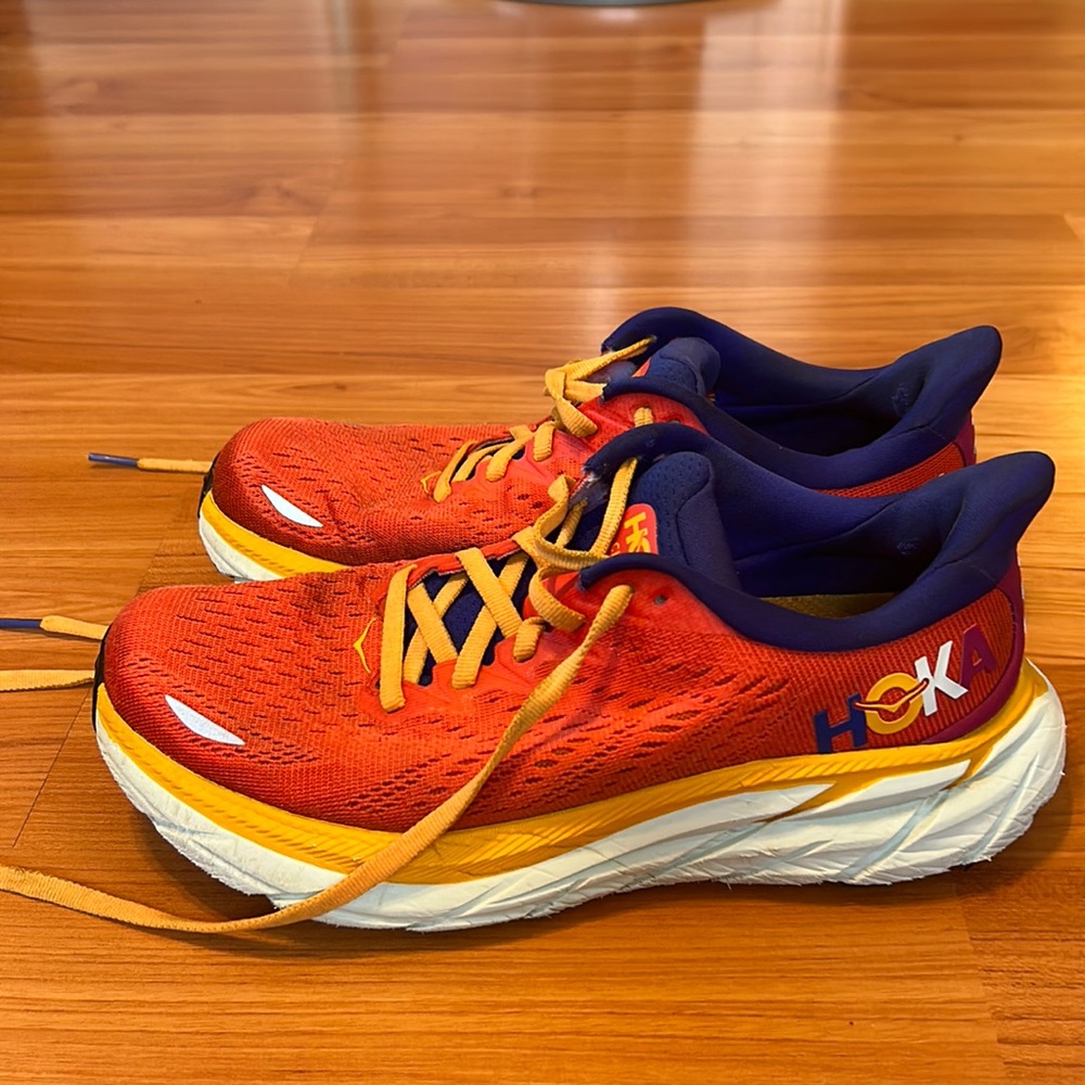 Hoka Clifton 8 (orange/red)